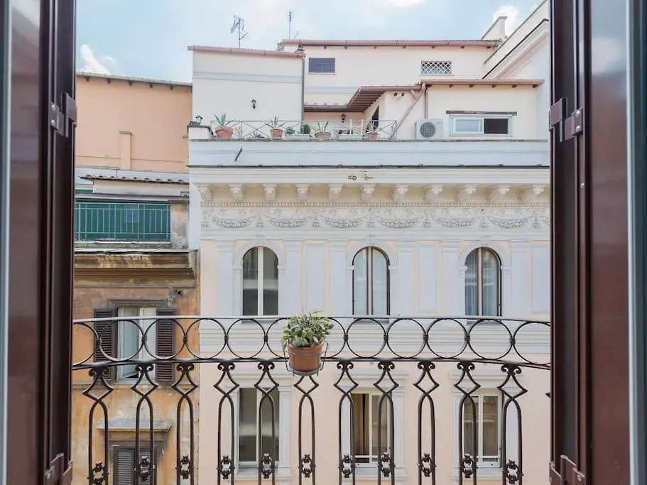 Trevi Fountain Luxury Apartment Rome Italy