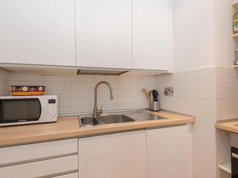 Trevi Fountain Luxury Apartment Rome