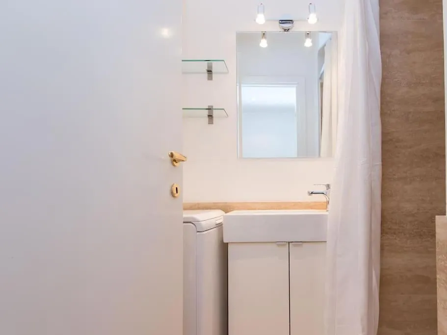 Trevi Fountain Luxury Apartment Rome Italy