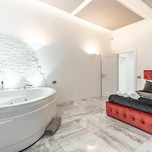 Trevi Luxury Jacuzzi Rome