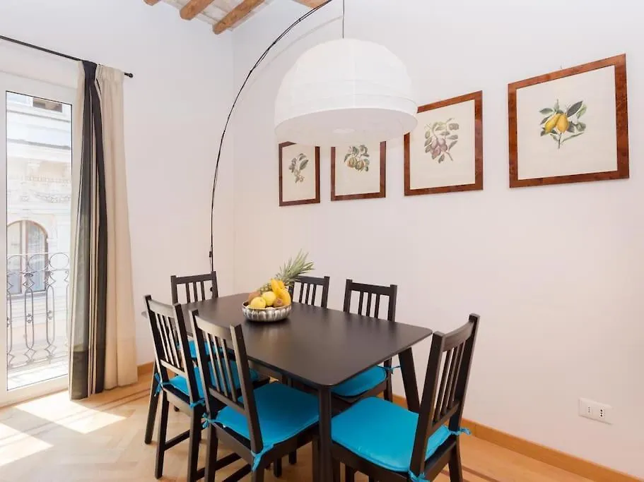 Trevi Fountain Luxury Apartment Rome Italy